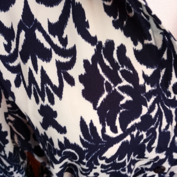 Emma and Michelle 3/4 Sleeve Button Front Navy White Floral Tapestry Print Dress - Picture 2 of 5